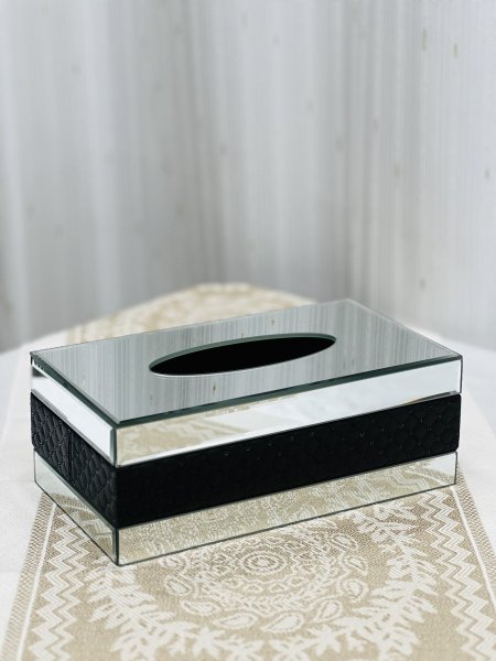 علبة محارم زجاج فضي